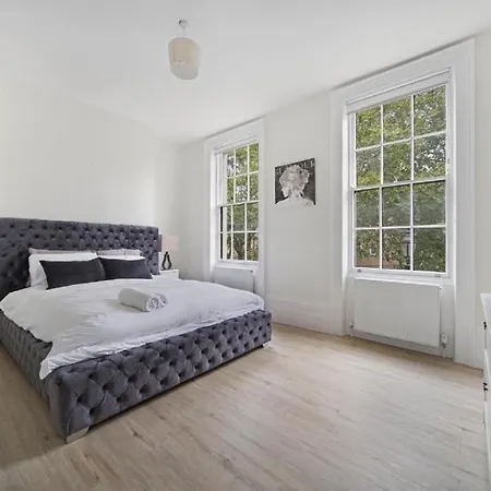 2 Bed Apartment London Camberwell Champion Park Denmark Brixton